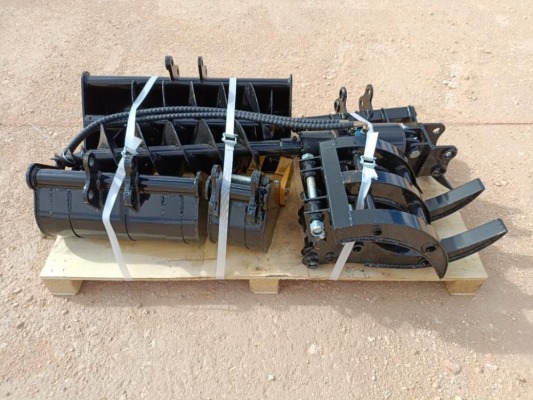 Unused AGT 12EX-ATA Mini Excavator Attachment Set