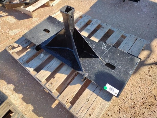 Unused 2'' Hitch Receiver V2 (Skid Steer Attachment)