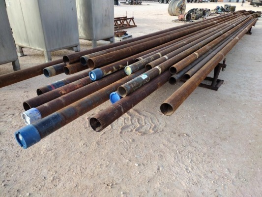 Approx (25) Joints of 4 1/4'' & 5 1/2'' Steel Pipe