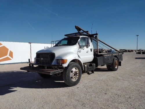 2002 Ford F-650 XL Super Duty Roustabout Truck