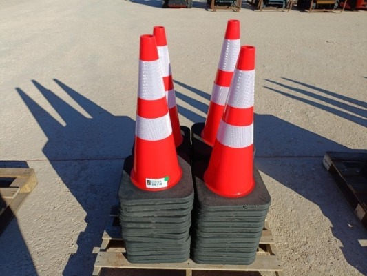 (50) Unused Safety Traffic Cones