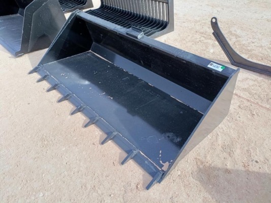 Unused 78Ã¢â‚¬Â Skid Steer Bucket w/Teeth