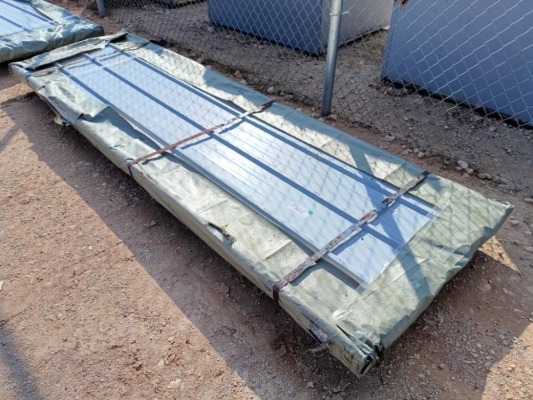Bundle of Approx (100) 37" x 118" Metal Roof Panels