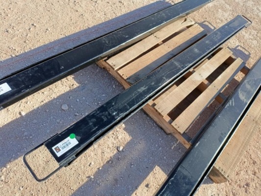 (1) Set Unused 84'' Light Duty Fork Extensions