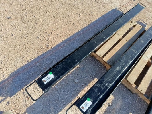 (1) Set Unused 84'' Light Duty Fork Extensions