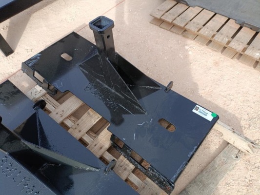 Unused 2'' Hitch Receiver V2 (Skid Steer Attachment)