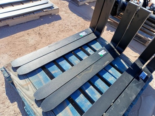(1) Set Unused 42'' Forklift Forks