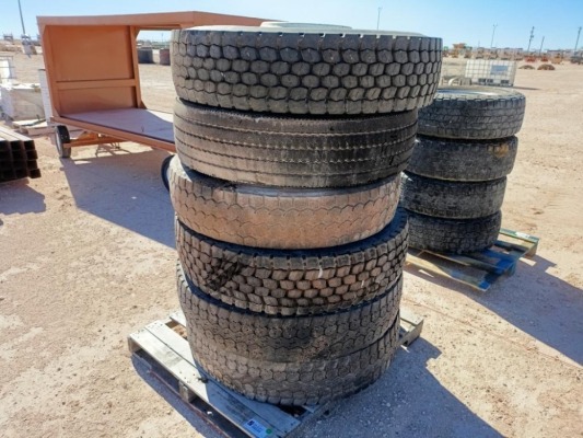 (6) Truck Wheels w/Tires 12 R 22.5