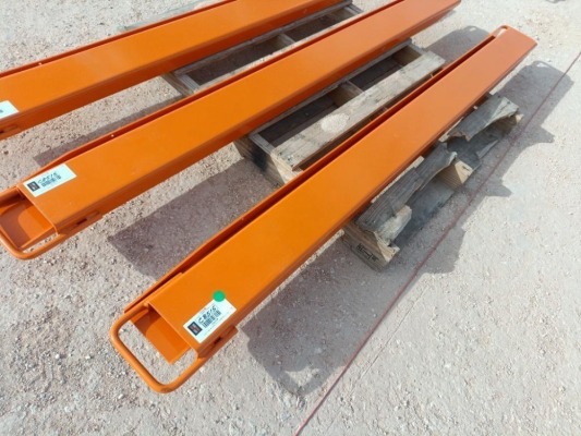 (1) Set Unused 82'' Fork Extensions