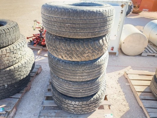 (5) Misc Used Tires