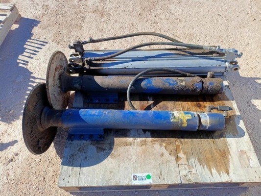 Trailer Mount Hydraulic Jack Stands