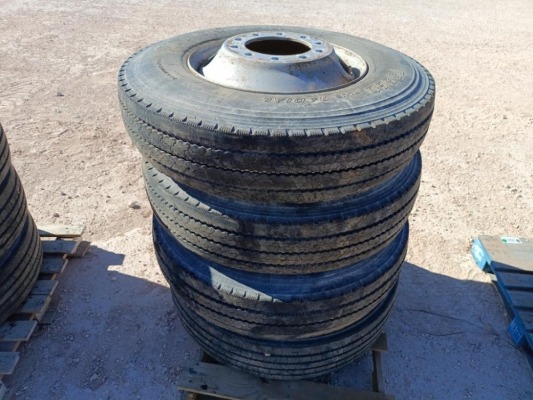 (4) Truck Wheels/Tires 11 R 22.5