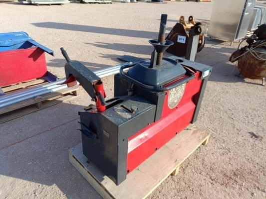 Coats 20-20 Superstar Tire Changer