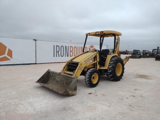 2009 John Deere 110 Backhoe