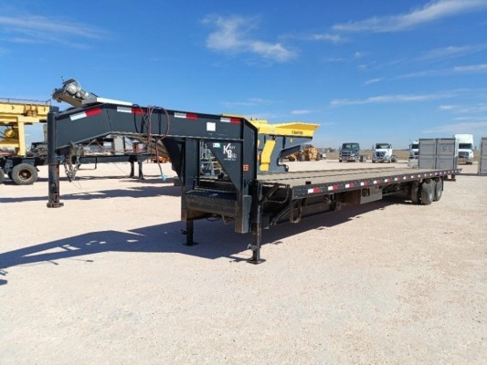 2017 Kerr Bilt 40Ft Gooseneck Tilt Trailer
