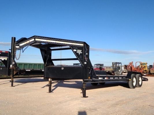 2007 PJ 24Ft Gooseneck Trailer
