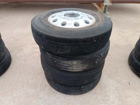 (4) Alcoa Aluminum Truck Wheels/Tires 11 R 24.5
