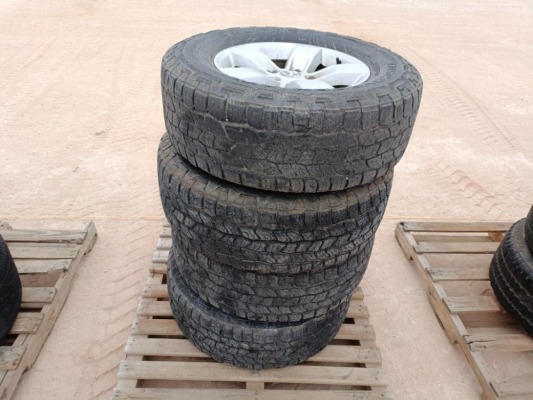 (4) Dodge Wheels w/Tires 265/70 R 17