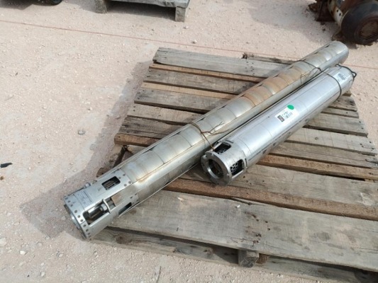 (2) Submersible Water Pumps