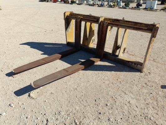 Cat 950B Fork Attachment