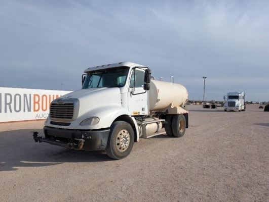2007 Freightliner Columbia Water Truck
