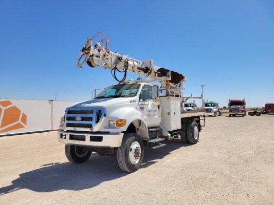 2008 Ford F-750 Super Duty Digger Derrick Truck