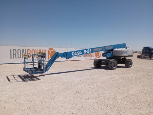 2017 Genie S-85 Manlift