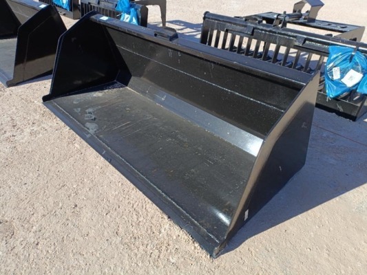 Unused 84 Skid Steer Snow/Litter Bucket w/Single Blade
