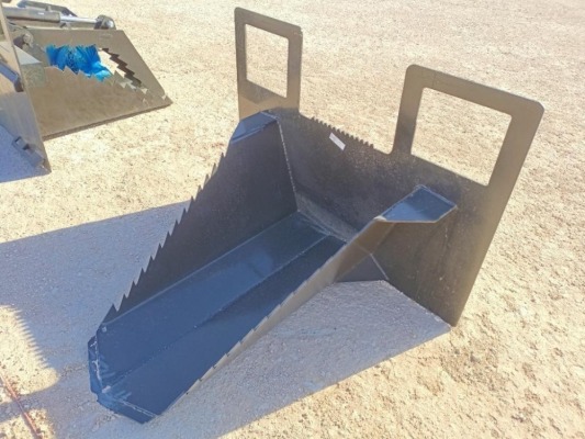 Unused 40'' Skid Steer Spade Bucket