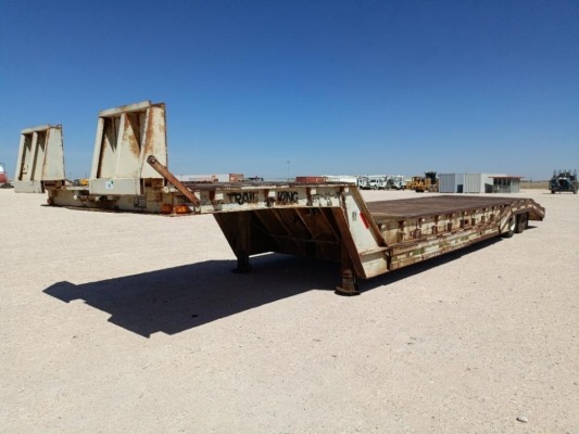 1979 Trail King 44Ft Hydraulic Dovetail Trailer