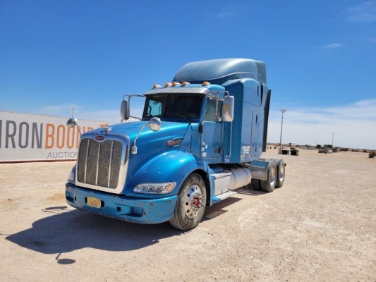 2010 Peterbilt 386 Truck Tractor