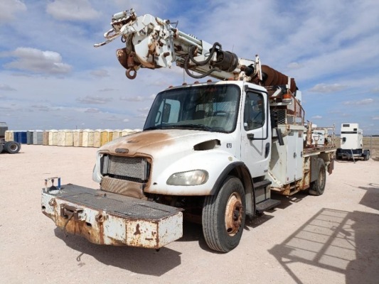 2006 Freightliner Digger Derrick Truck ( Does Not Run )