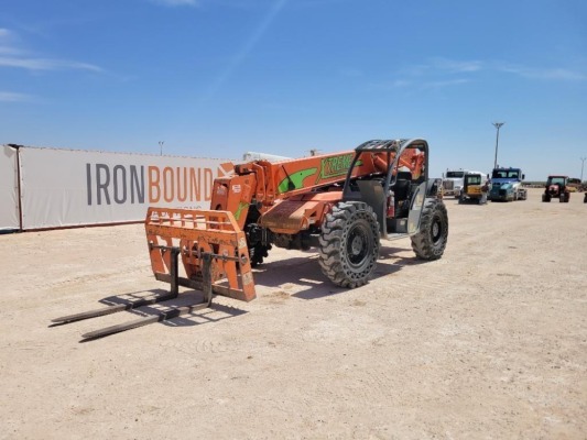 2016 Xtreme XR1045 Telescopic Forklift
