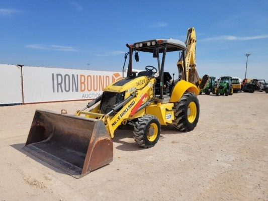 New Holland B95B Backhoe
