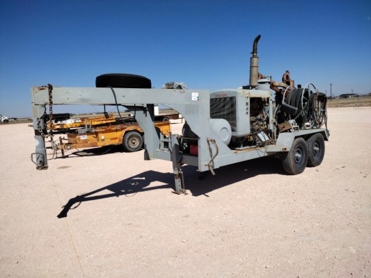 Power Swivel Unit on Gooseneck Trailer