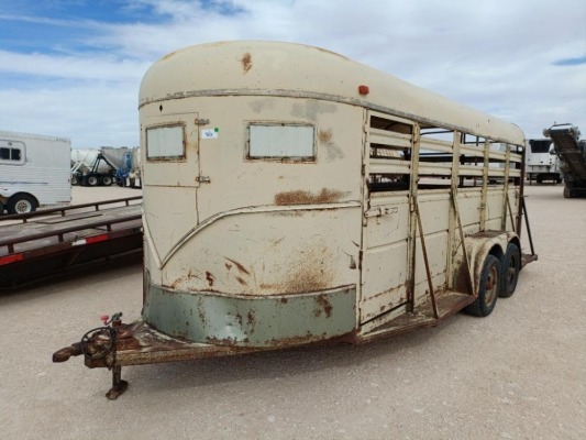 70"x15Ft Bumper Pull Livestock Trailer