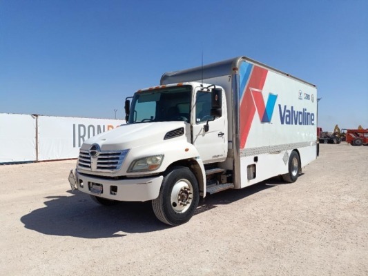 2010 Hino 338 Box Truck