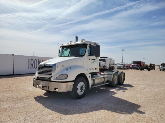 2007 Freightliner Columbia 120 Truck Tractor