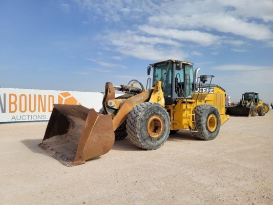 2015 John Deere 824K-II Wheel Loader