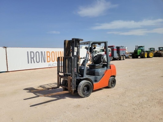 Toyota 8FGU25 Forklift