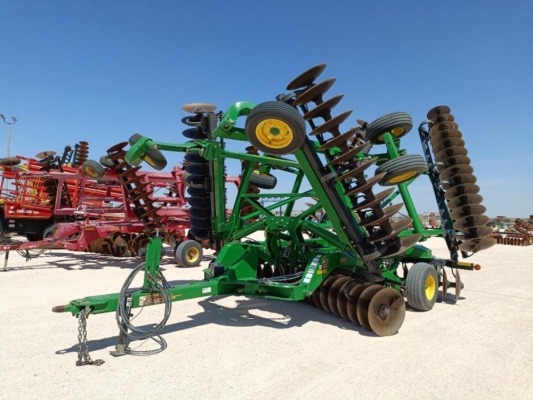 30FT John Deere 2623 Disc
