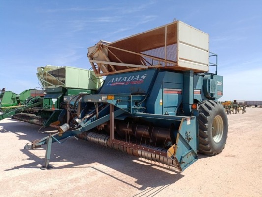 Amadas 2100 Peanut Combine