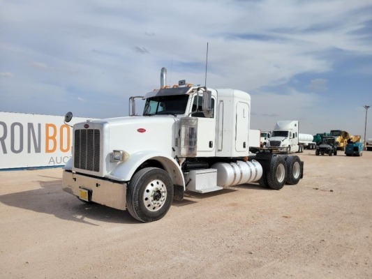 2012 Peterbilt 367 Truck Tractor