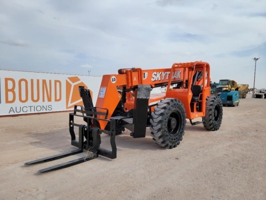 2011 Sky Trak 10042 Telescopic Forklift