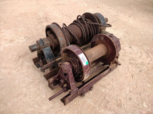 (2) Winches, Braden Winch & Tulsa Winch