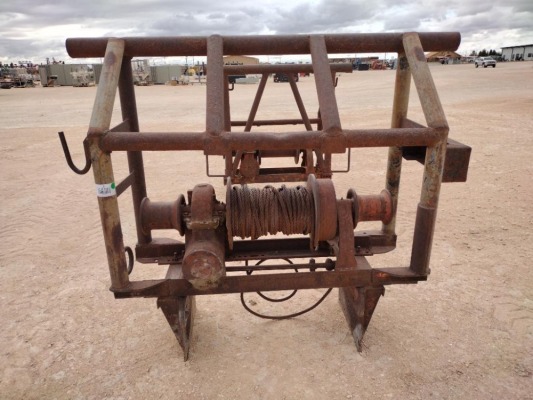 Roustabout Headache Rack w/Tulsa Winch