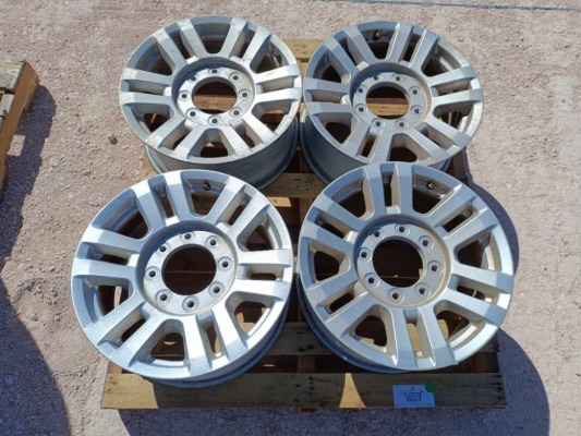 (4) Ford Wheels