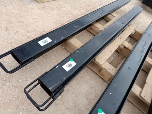 (1) Set Unused 84'' Light Duty Fork Extensions