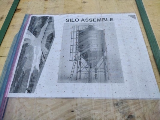 Unused 14 Ton Galvanized Steel Silo