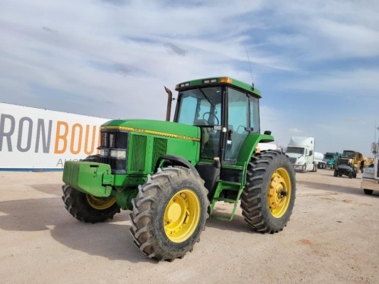 1995 John Deere 7600 Tractor